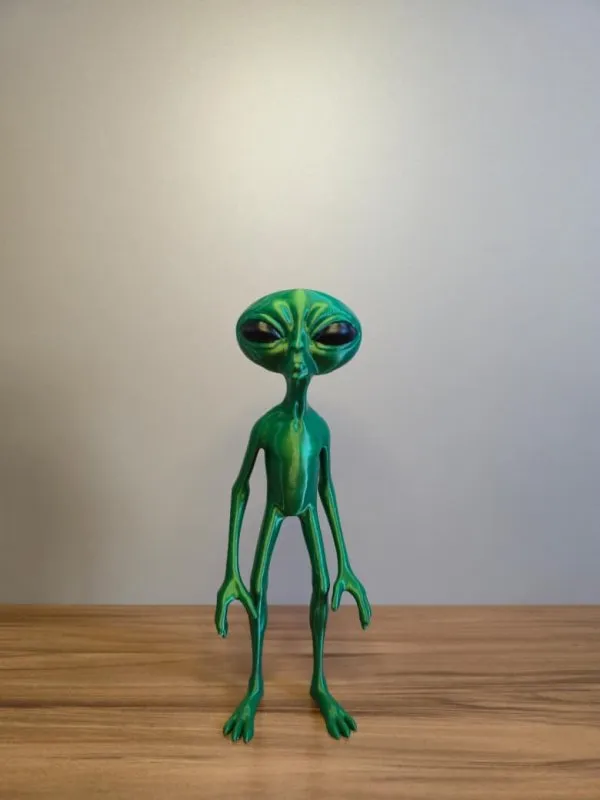Estatueta Alien Clássico Verde Metálico