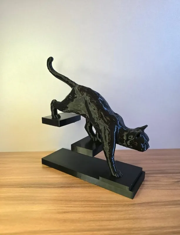 Escultura Moderna Pantera Negra