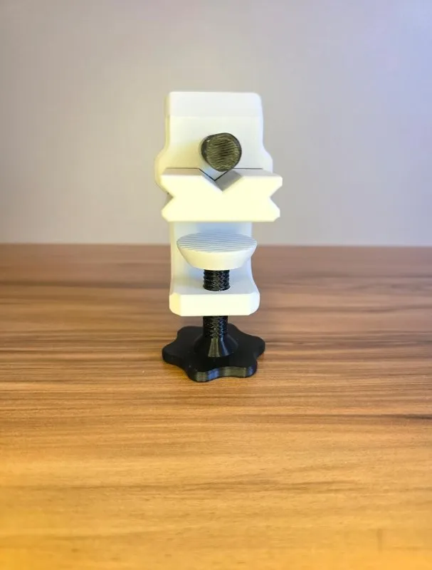 Mini Torno de Bancada Compacto com Fixação Ajustável