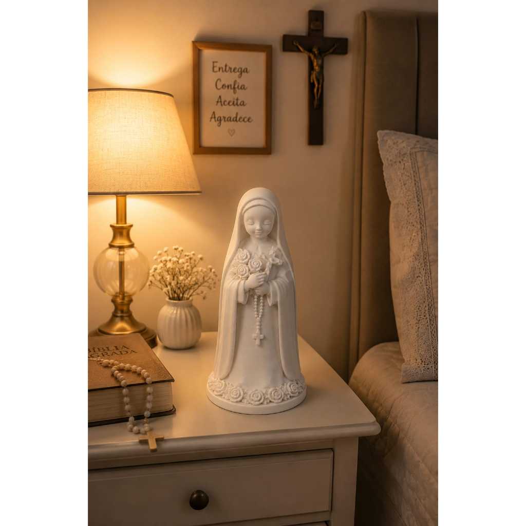Escultura Santa Terezinha Decorativa Fé e Proteção Estatueta Religiosa 3D Design Delicado