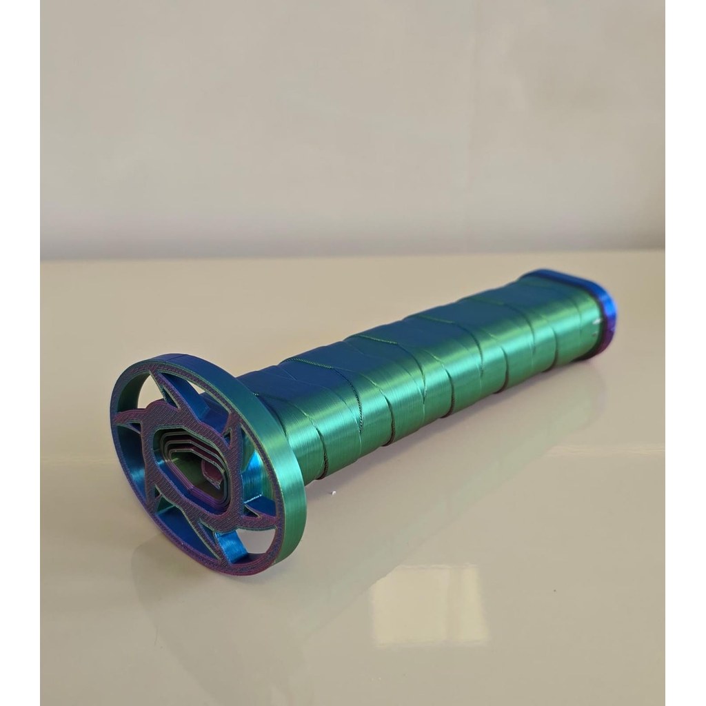 Katana Retrátil Articulada com Lâmina Extensível em Impressão 3D para Cosplay e Coleção