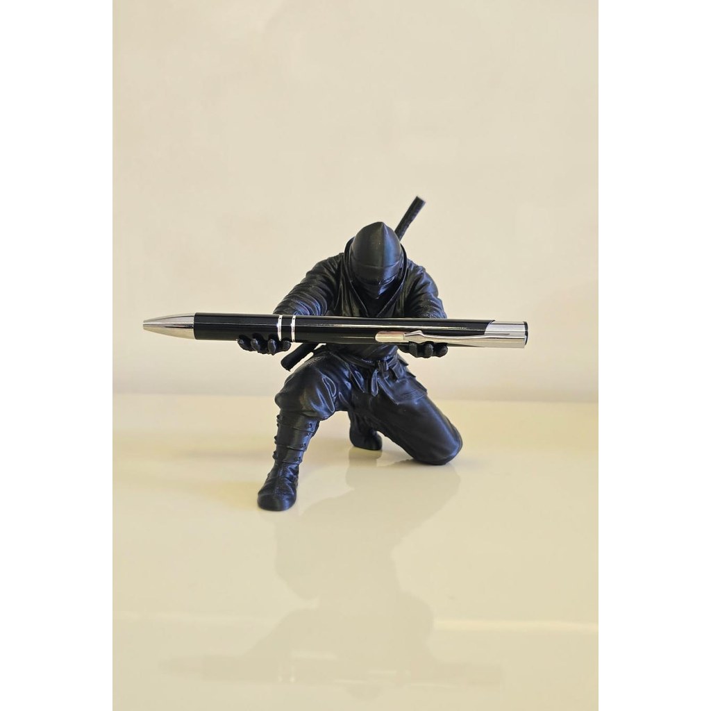 Suporte de Caneta Ninja Samurai Estatueta Decorativa Mesa Escritório Design Exclusivo