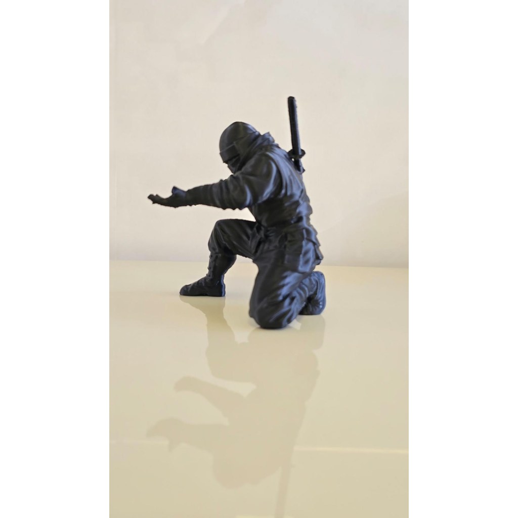 Suporte de Caneta Ninja Samurai Estatueta Decorativa Mesa Escritório Design Exclusivo