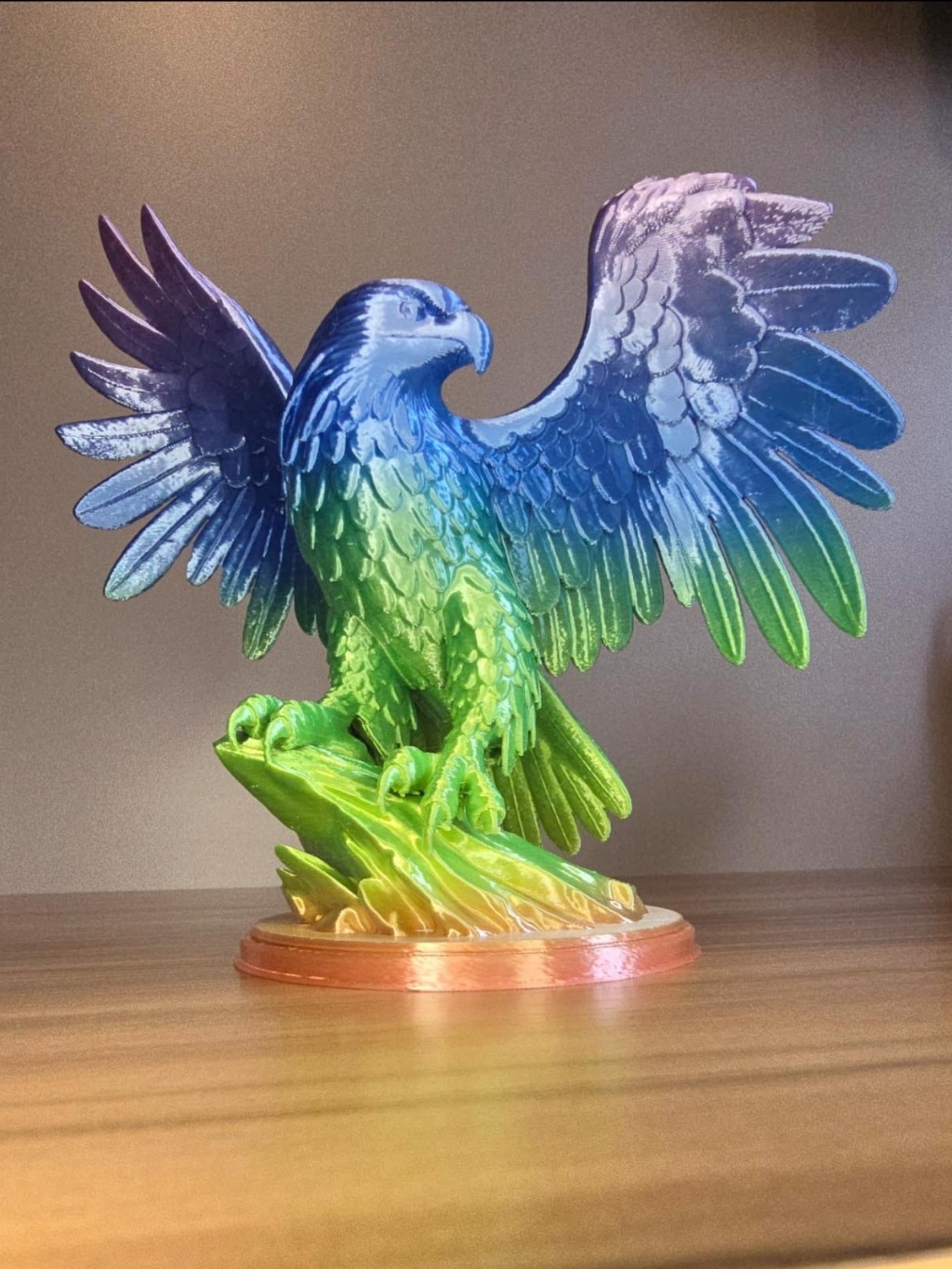 Estátua Águia Decorativa 3D para Mesa Estante Presente Colecionável