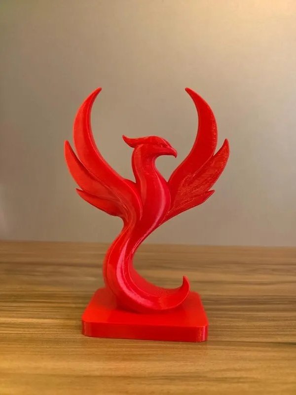 Escultura Fênix – Elegância, Renascimento e Design Moderno