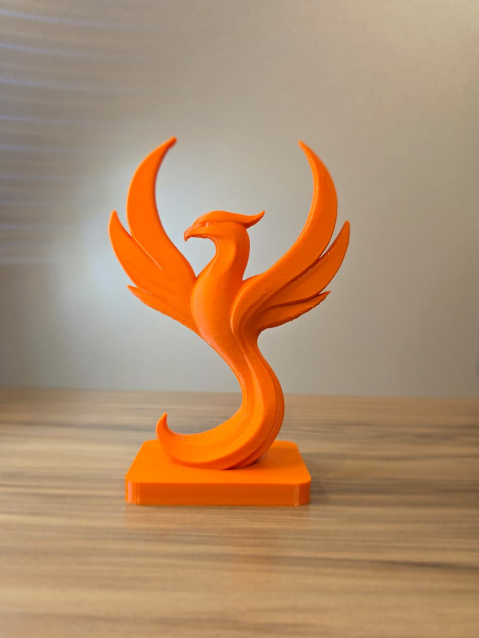 Escultura Fênix – Elegância, Renascimento e Design Moderno