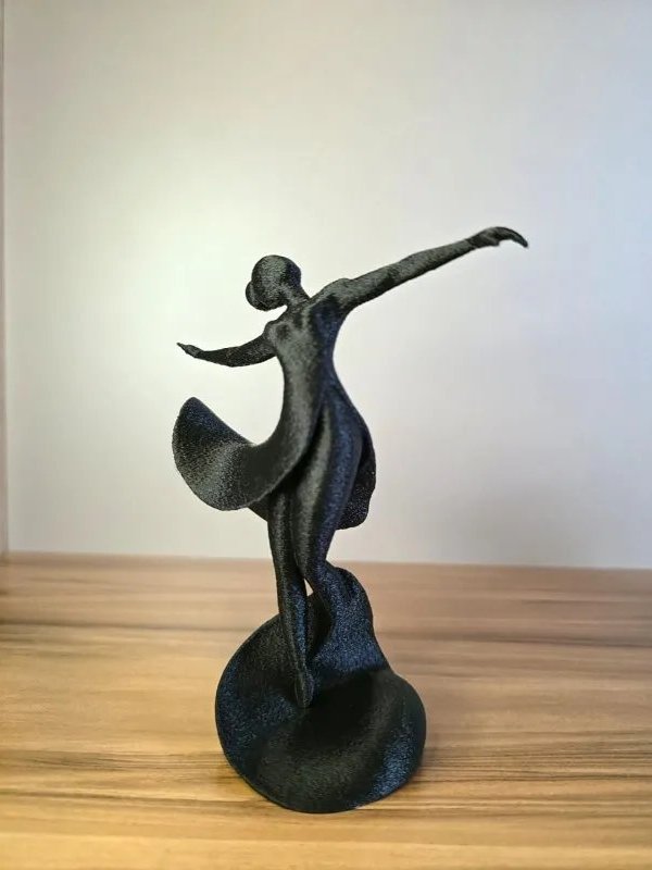 Estatueta Dançarina Abstrata: Elegância Moderna