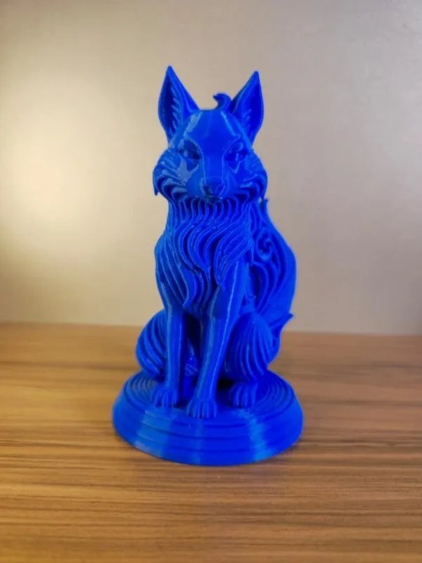 Estatueta Raposa Estilizada Azul 3D Decorativa para Mesa Estante Presente Criativo