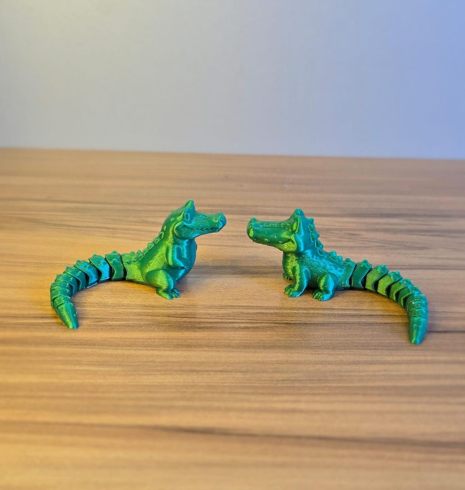Estatueta Jacaré Flexível Articulado Impressão 3D Decoração Quarto Infantil Mesa