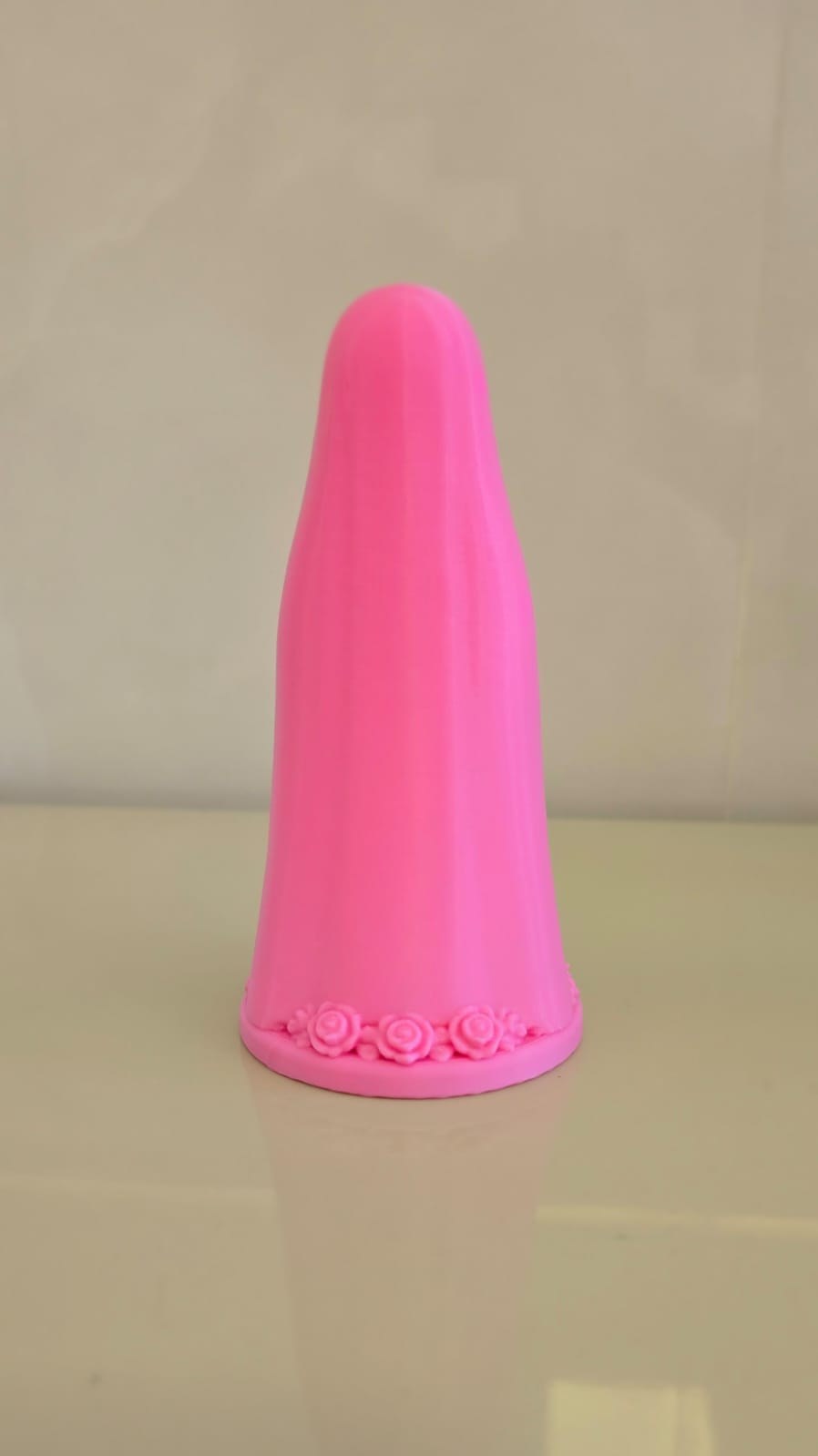 Escultura Nossa Senhora Decorativa Fé e Proteção Estatueta Religiosa 3D Design Delicado