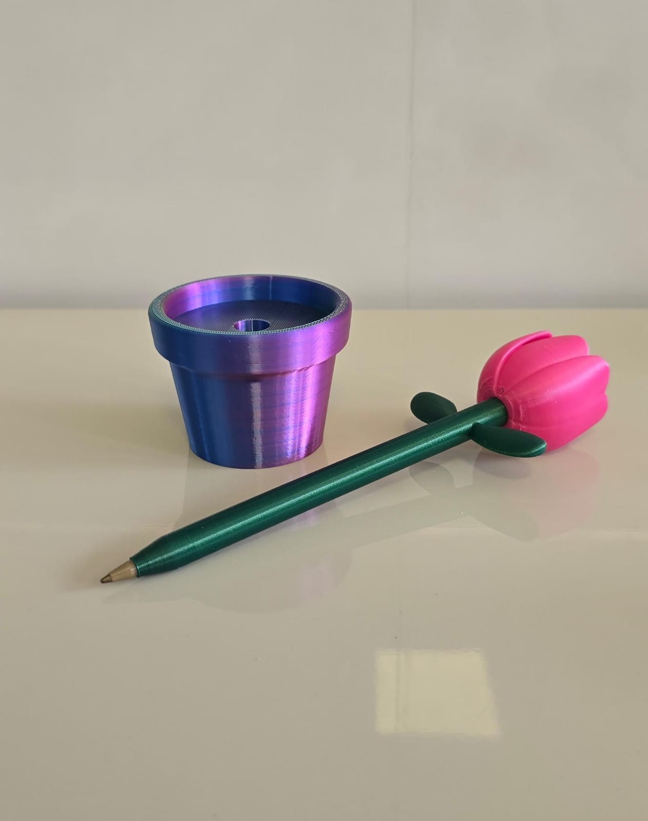 Caneta Flor Tulipa com Porta-Caneta Decorativo Design Criativo em Impressão 3D Elegante