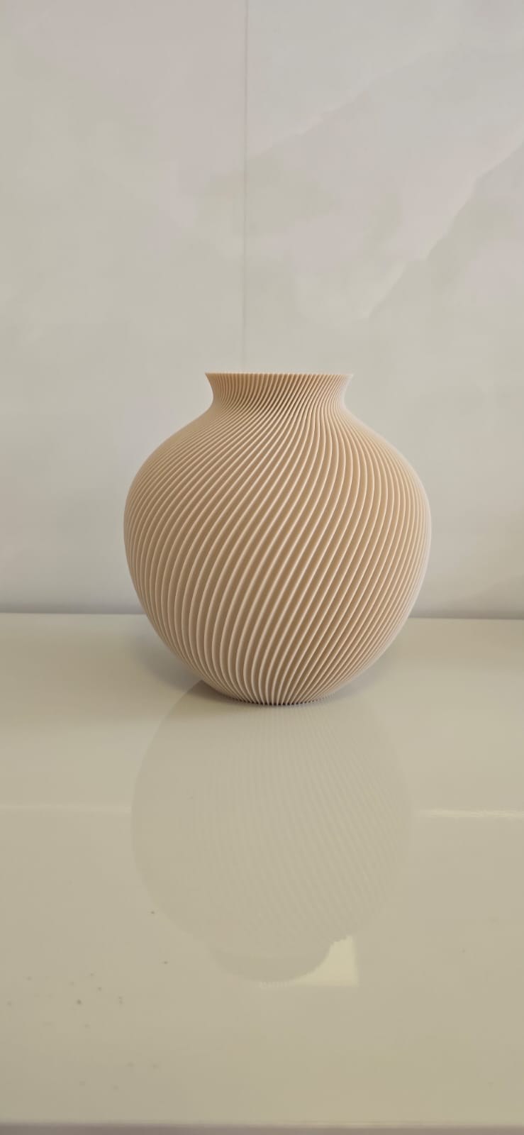 Vaso Decorativo Ondulado Design Escultural Moderno em Impressão 3D para Sala e Aparador