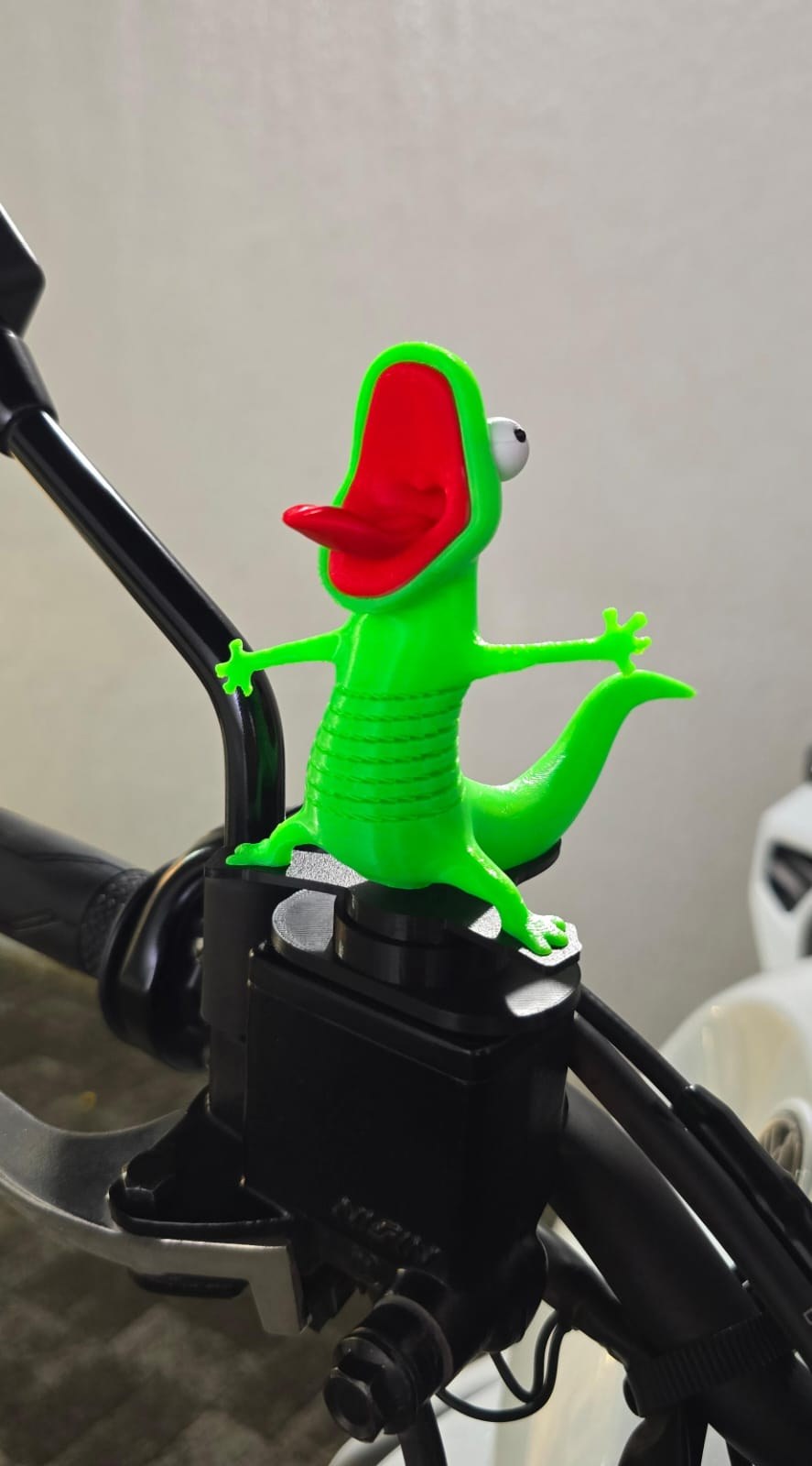 Enfeite Lagarto Divertido com Mola para Moto e Carro, Suporte Incluso, Decoração 3D