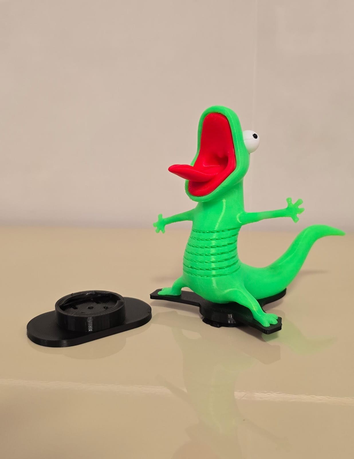 Enfeite Lagarto Divertido com Mola para Moto e Carro, Suporte Incluso, Decoração 3D