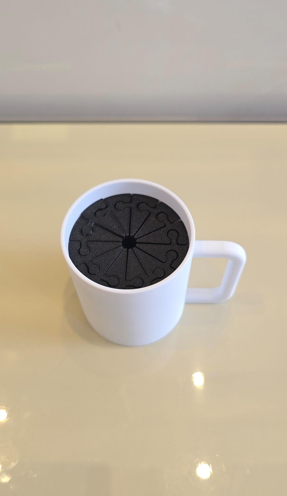 Caneca Surpresa com Efeito Articulado Flexível Design Criativo para Café Divertido